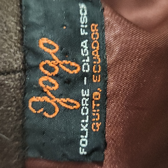 GoGo Folklore Olga Fisch Ecuadorian Artist Brown Wool blazer. - Picture 2 of 4